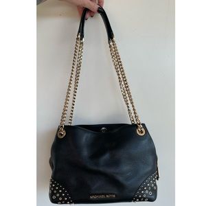 euc • gold chain mk hand bag